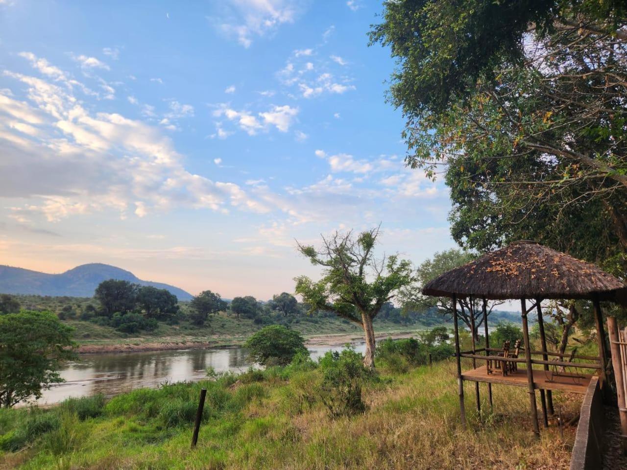 River Cottage Lodge Malalane Ngoại thất bức ảnh